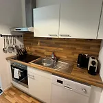 Staedtische Ruheoase Mit Garten & Gratis Parkplatz Daire *