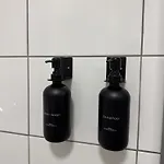 Ruhiges Garten-apartment Mit Gratis Parkplatz *