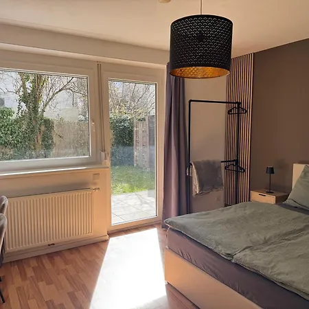 Staedtische Ruheoase Mit Garten & Gratis Parkplatz דירה גראץ