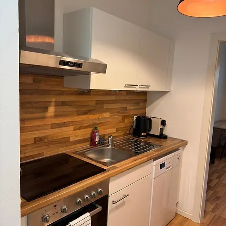 Staedtische Ruheoase Mit Garten & Gratis Parkplatz *