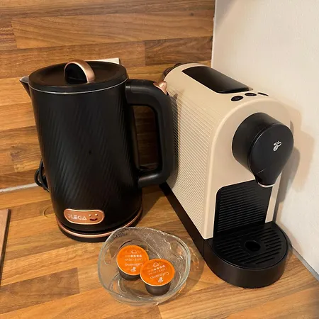 Ruhiges Garten-apartment Mit Gratis Parkplatz 아파트