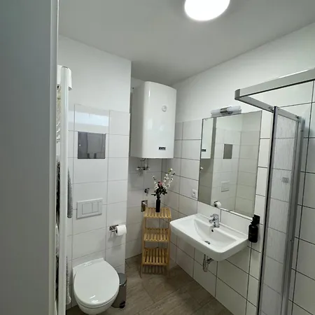 Daire Staedtische Ruheoase Mit Garten & Gratis Parkplatz Graz