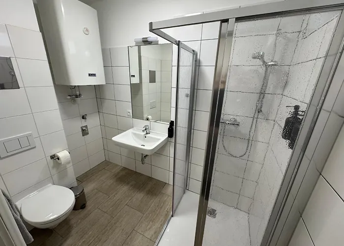 아파트 Ruhiges Garten-apartment Mit Gratis Parkplatz 그라츠